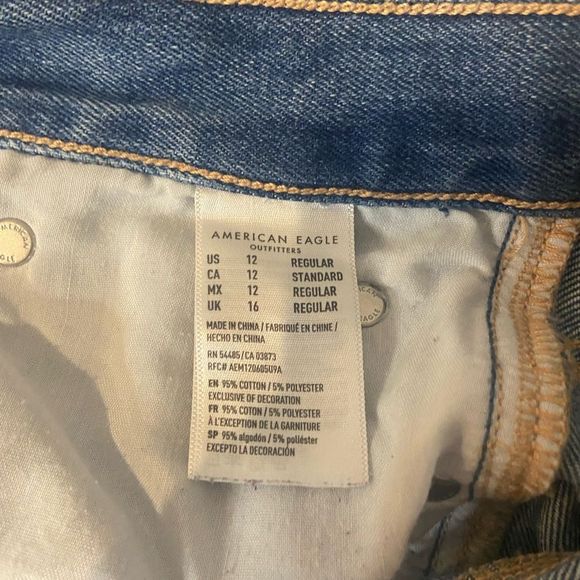 American Eagle Mom Jeans - Picture 5 of 6